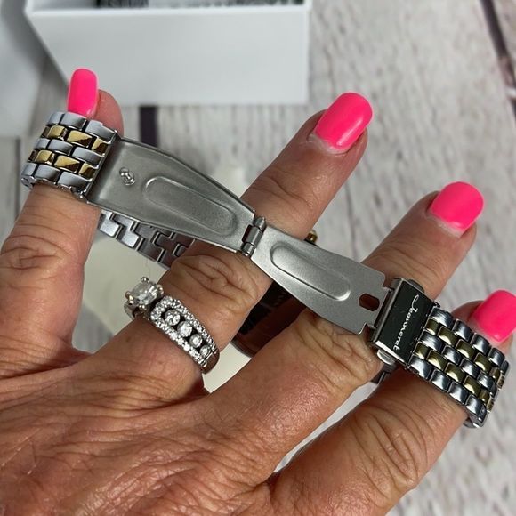 Jeanneret  34MM Case Casual  Watch w/ Crystal Hour Silver Gold Tone Band - Picture 8 of 10